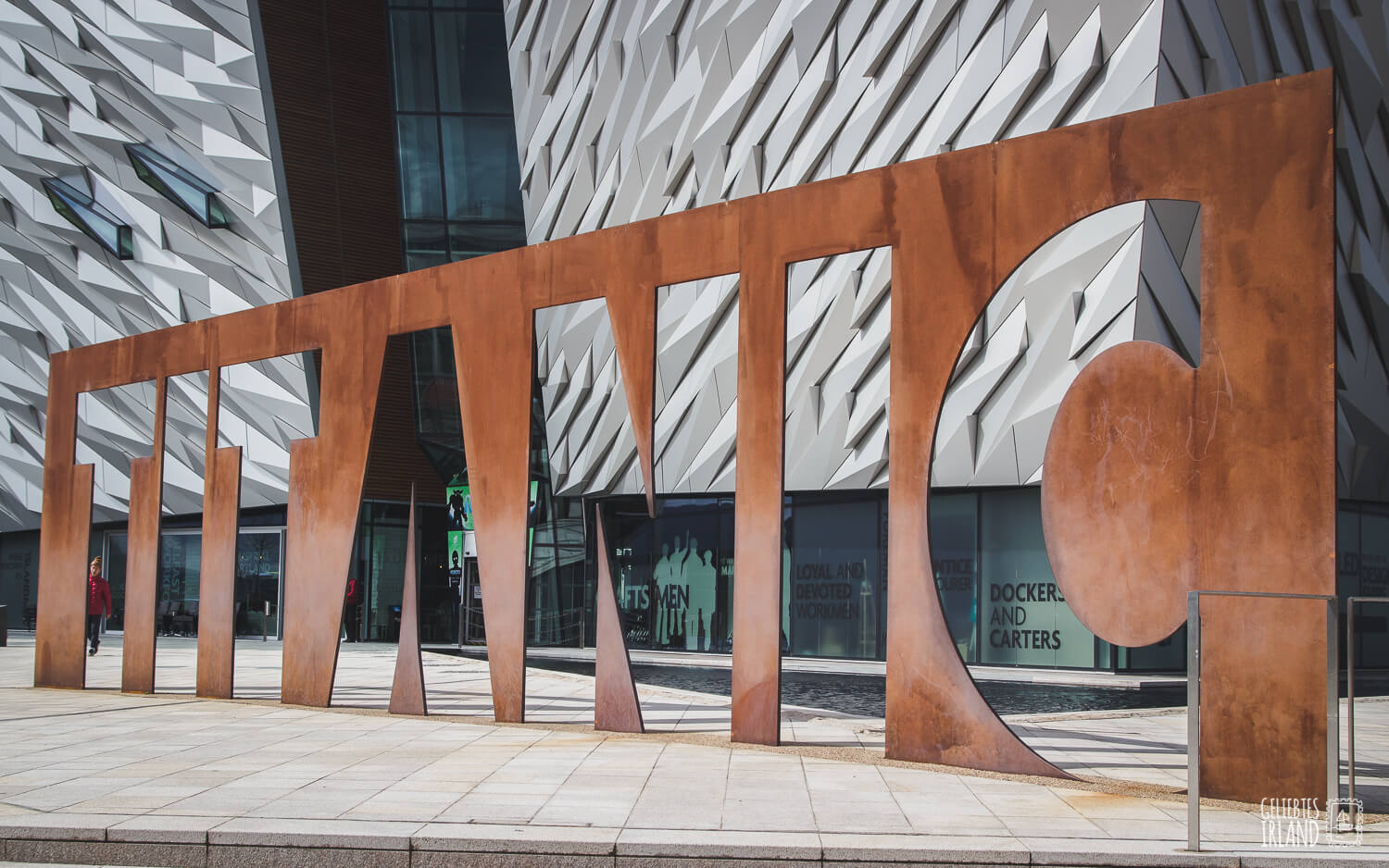 Belfast und das Titanic Museum von geliebtes Irland